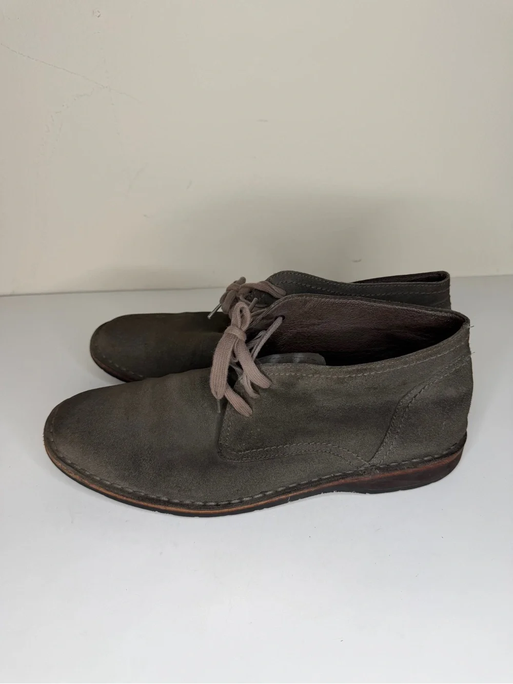 John Varvatos Hipster Men's Chukka Boots Size 11M Gray Suede Lace Up